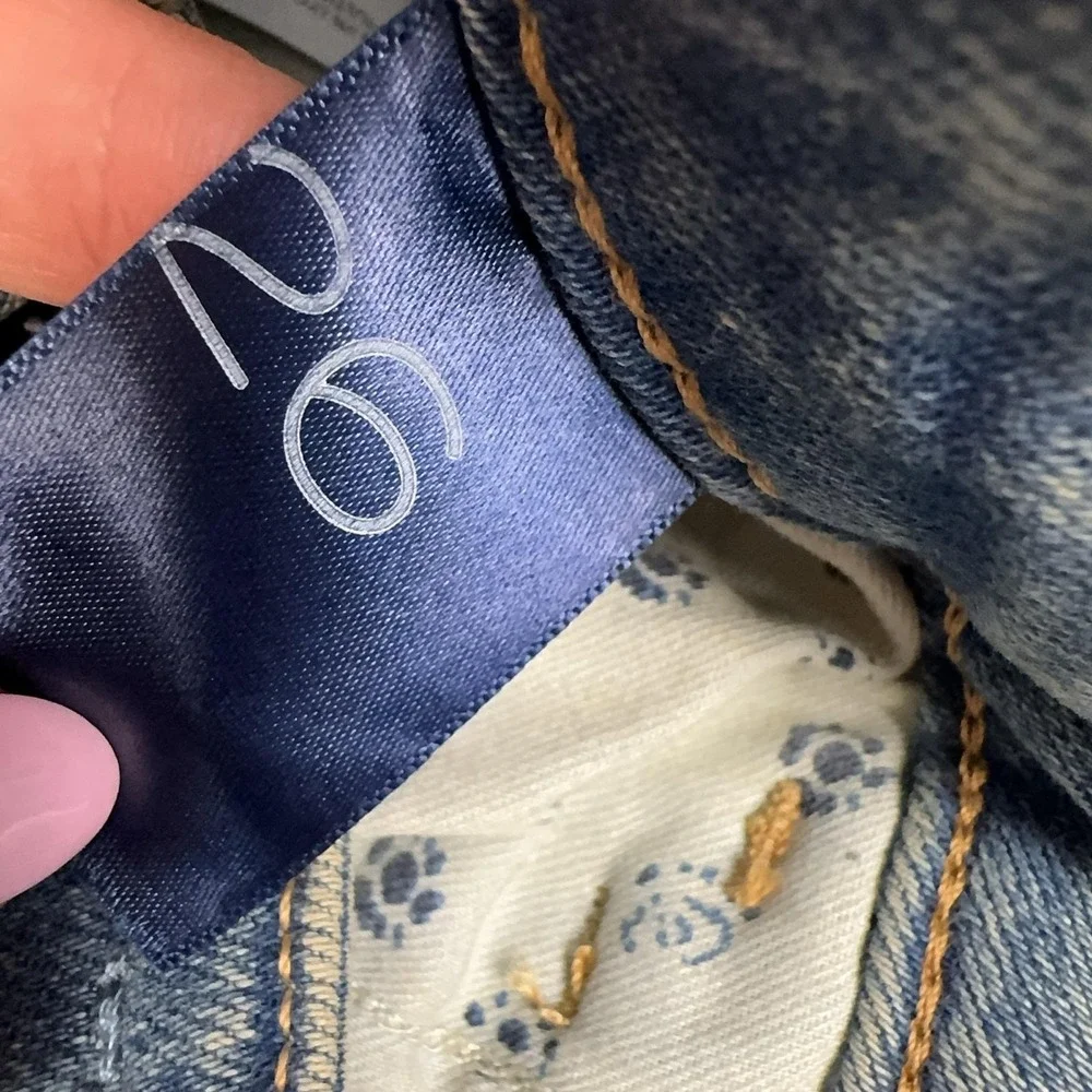 Anthropolgie Pilcro Jeans 26 Blue Light Wash Mid Rise Bootcut Stretch Distressed
